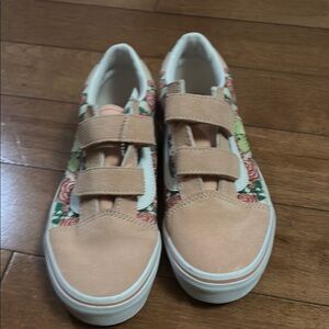 Vans Cream and White Sneakers with Velcro Straps